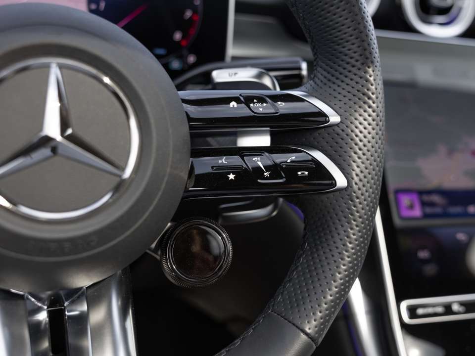 Mercedes-Benz C 43 AMG - Imagem 15