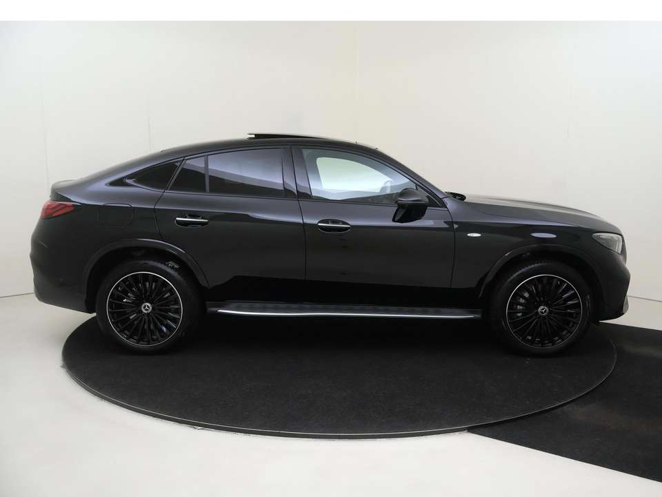 Mercedes-Benz GLC 300 - Imagem 9