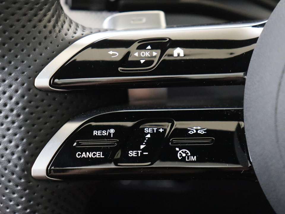 Mercedes-Benz GLC 300 - Imagem 13