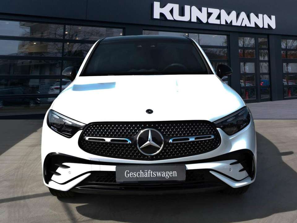 Mercedes-Benz GLC 300 - Imagem 2