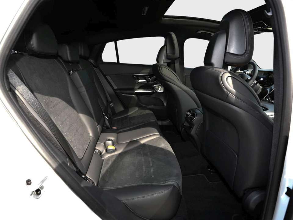 Mercedes-Benz GLC 300 - Imagem 11
