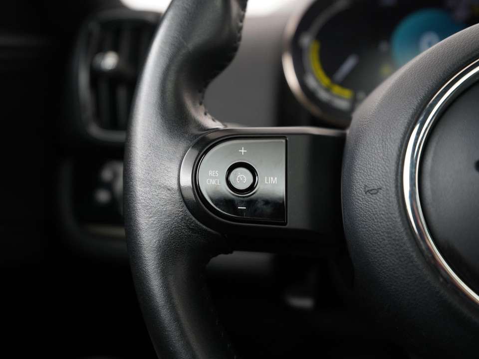 MINI Cooper SE Countryman - Imagem 8