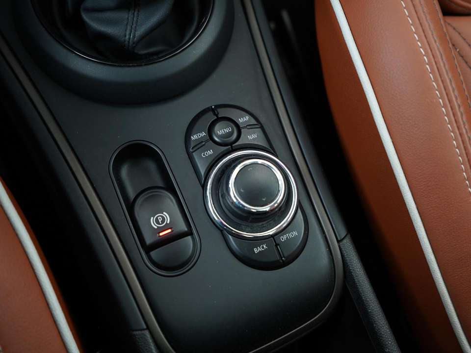 MINI Cooper SE Countryman - Imagem 12