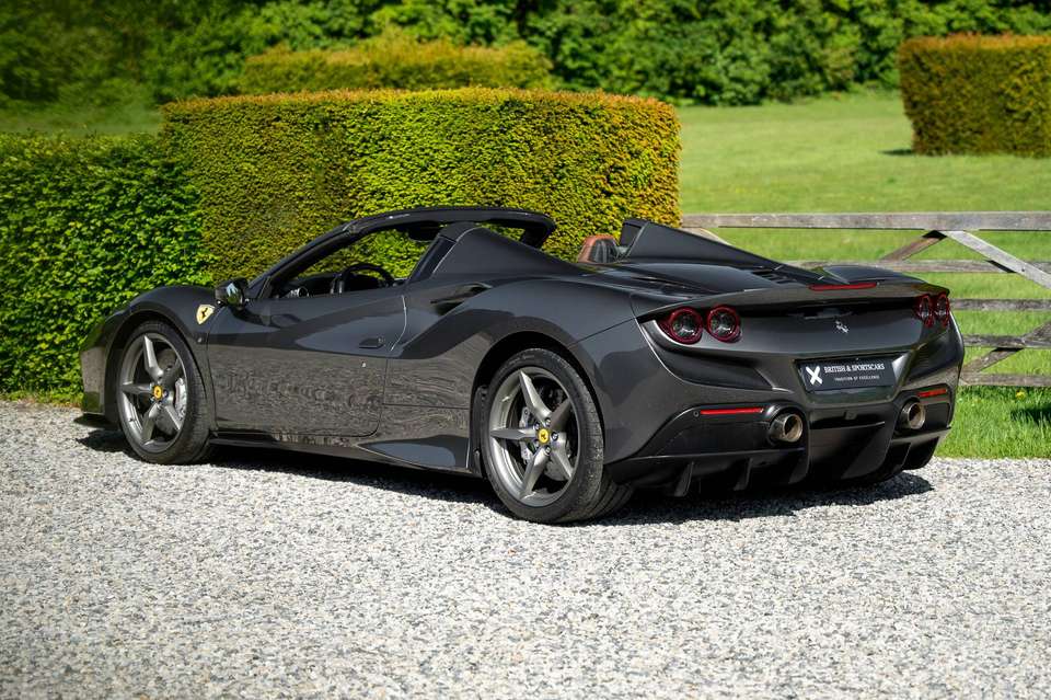 Ferrari F8 Spider - Imagem 2