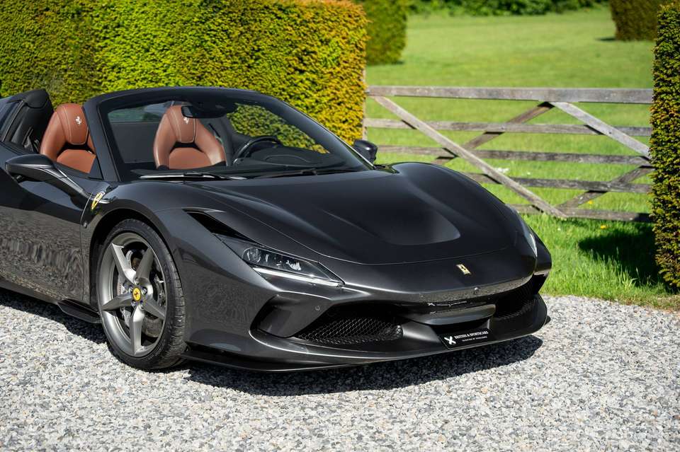 Ferrari F8 Spider - Imagem 7