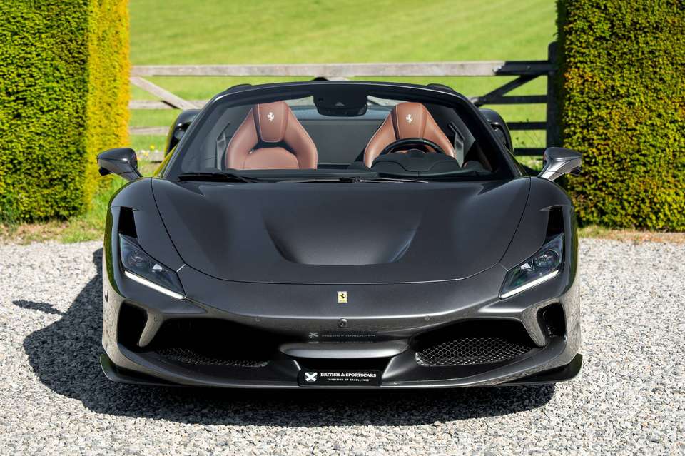 Ferrari F8 Spider - Imagem 9