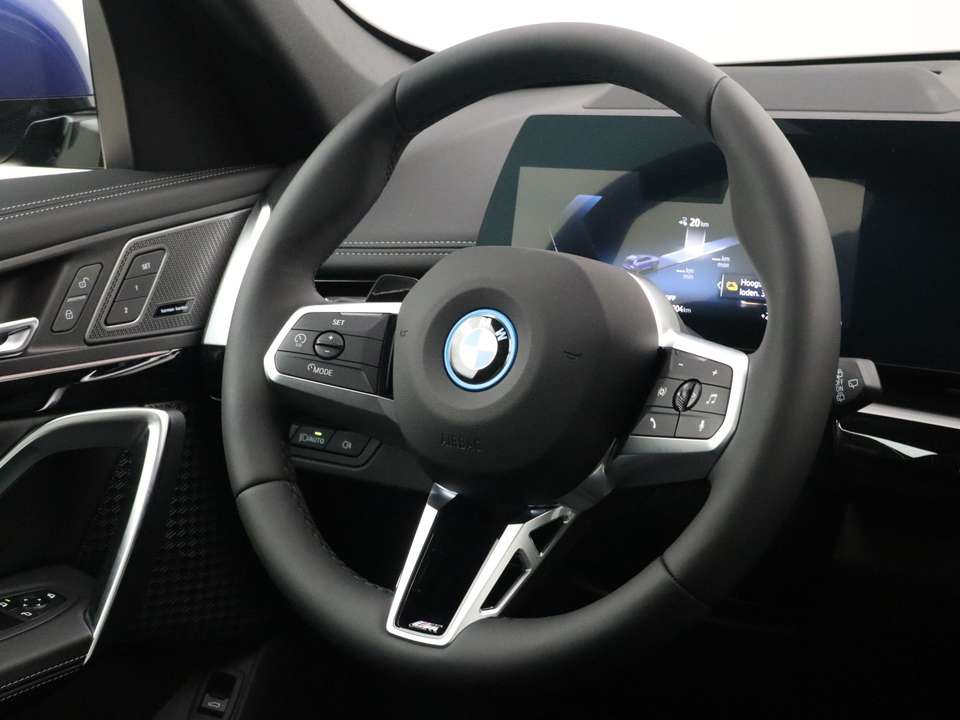 BMW iX1 - Imagem 2
