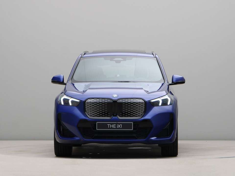 BMW iX1 - Imagem 6