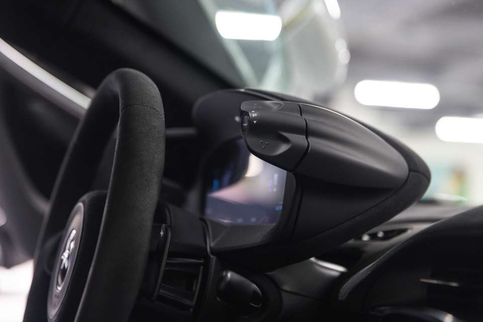 McLaren Artura - Imagem 12