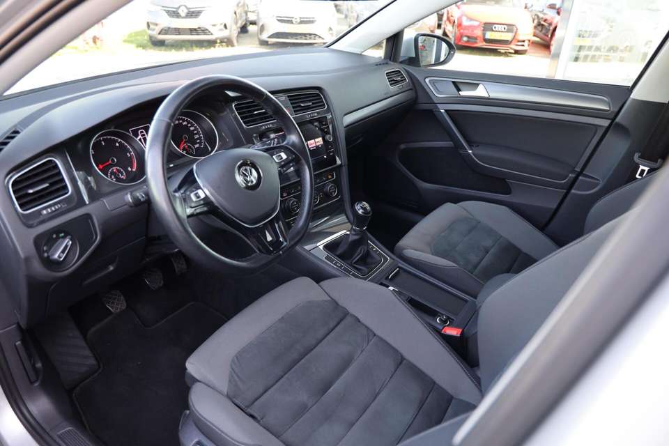 Volkswagen Golf - Imagem 5