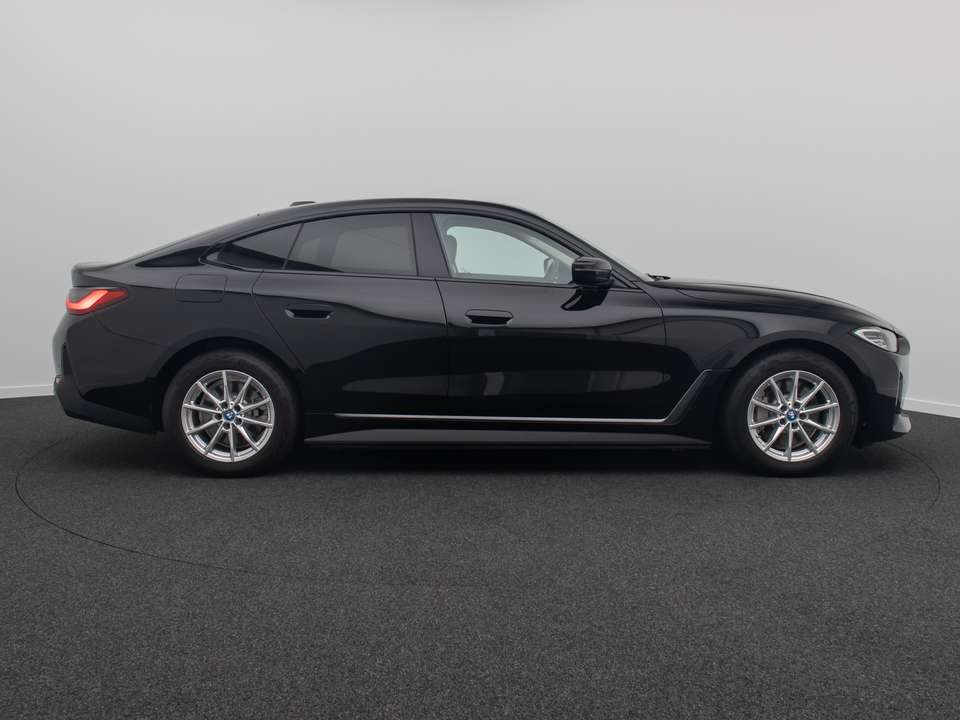 BMW i4 - Imagem 5