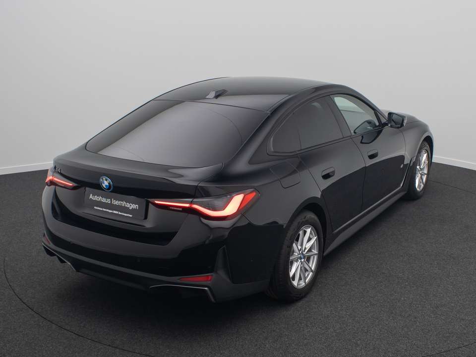 BMW i4 - Imagem 7