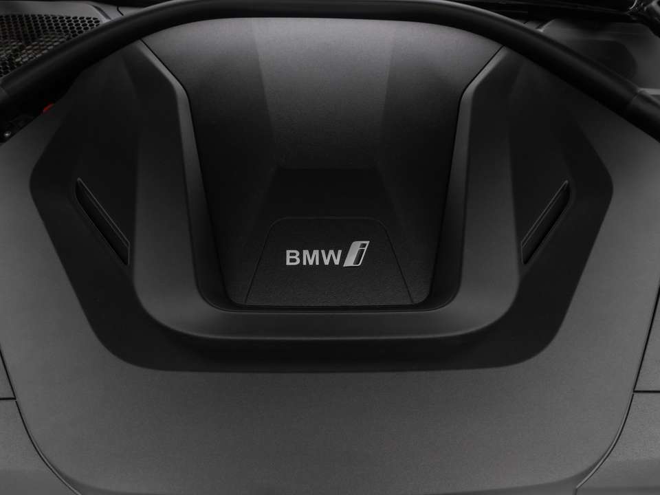BMW i4 - Imagem 14