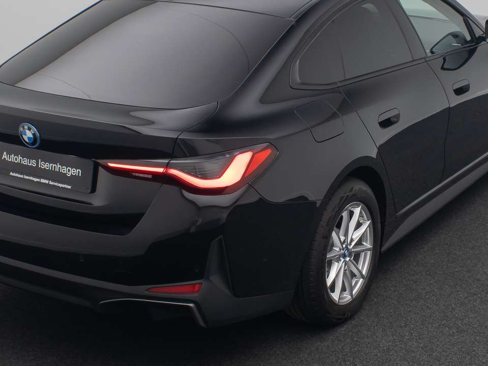 BMW i4 - Imagem 15