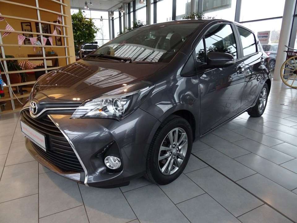 Toyota Yaris - Imagem 1