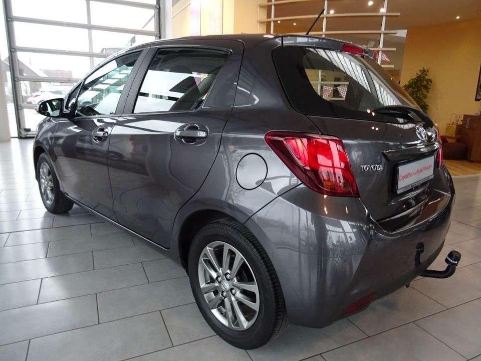 Toyota Yaris - Imagem 3