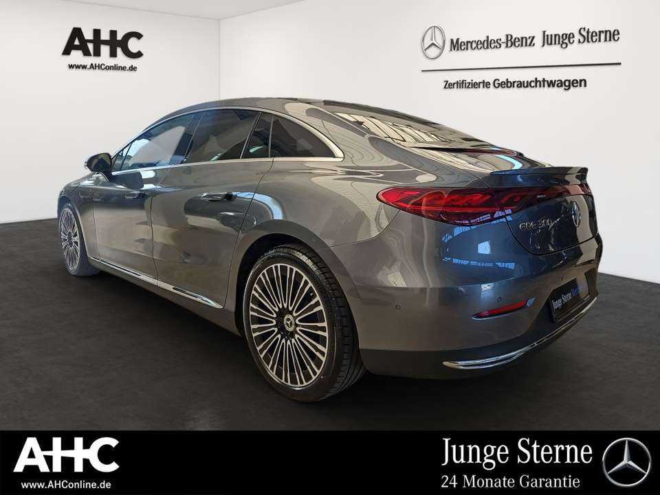 Mercedes-Benz EQE 300 - Imagem 4