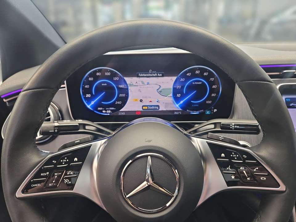Mercedes-Benz EQE 300 - Imagem 8