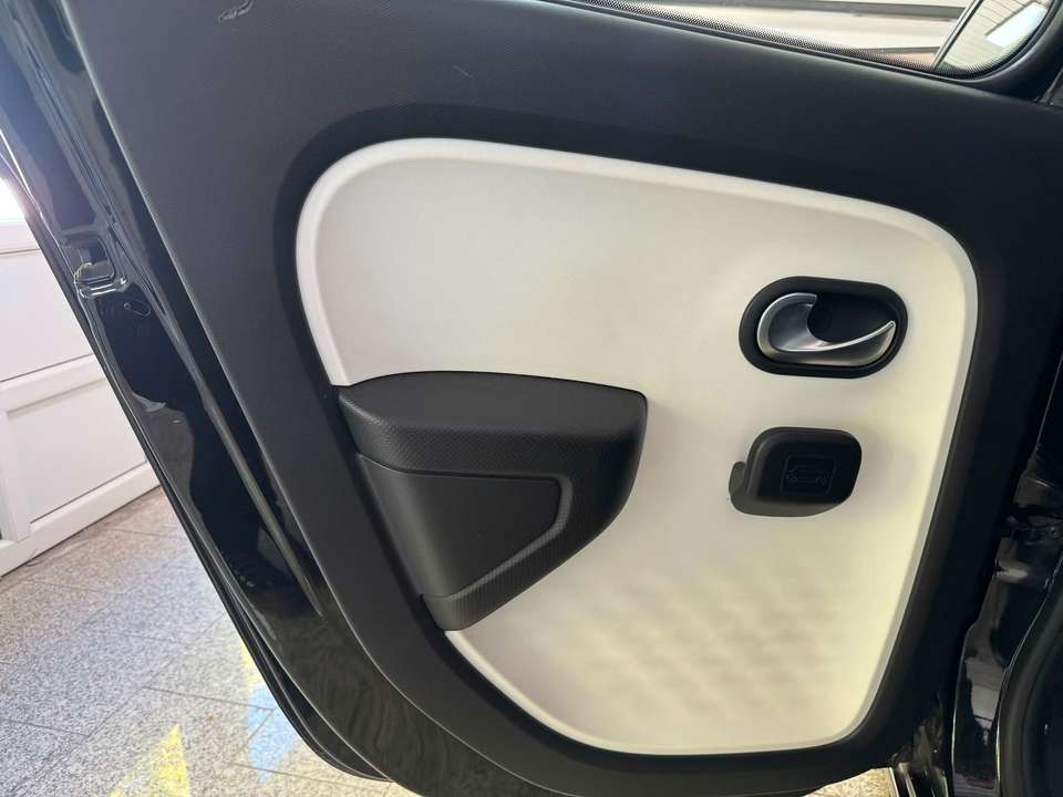 Car picture 11