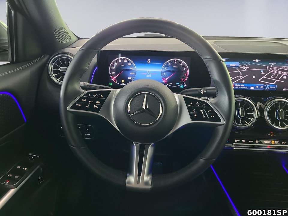 Mercedes-Benz GLB 200 - Imagem 9