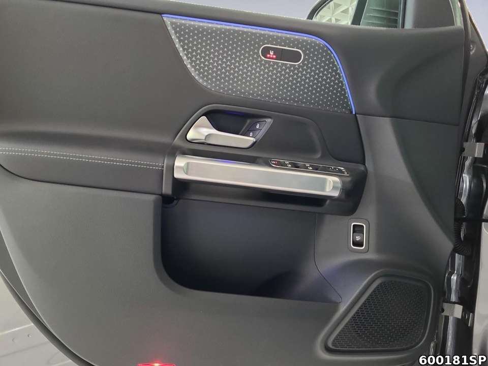 Mercedes-Benz GLB 200 - Imagem 14