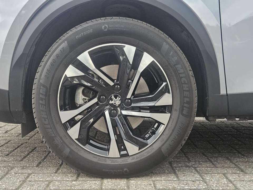 Peugeot e-2008 - Imagem 9