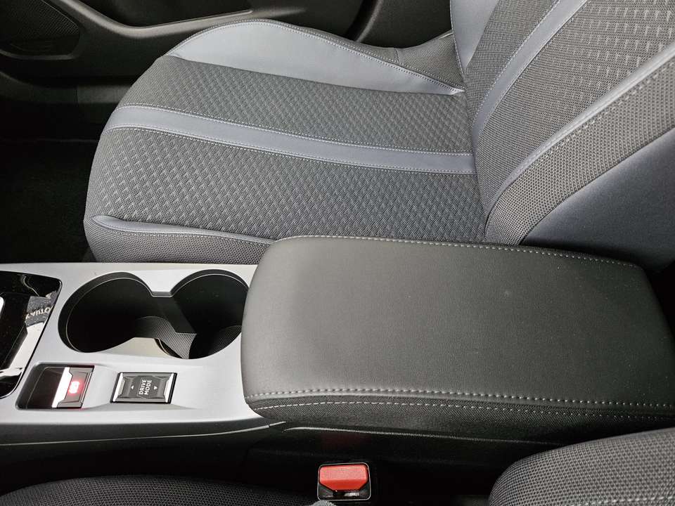 Peugeot e-2008 - Imagem 11