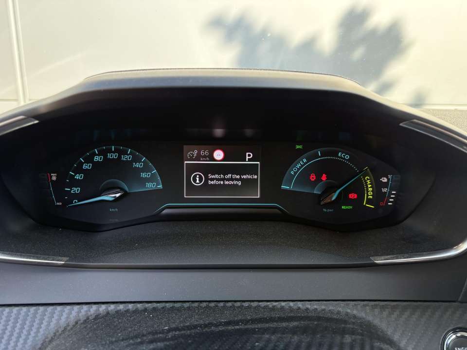 Peugeot e-208 - Imagem 13