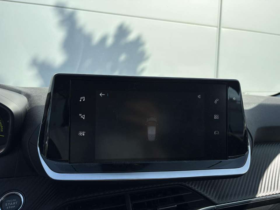 Peugeot e-208 - Imagem 15