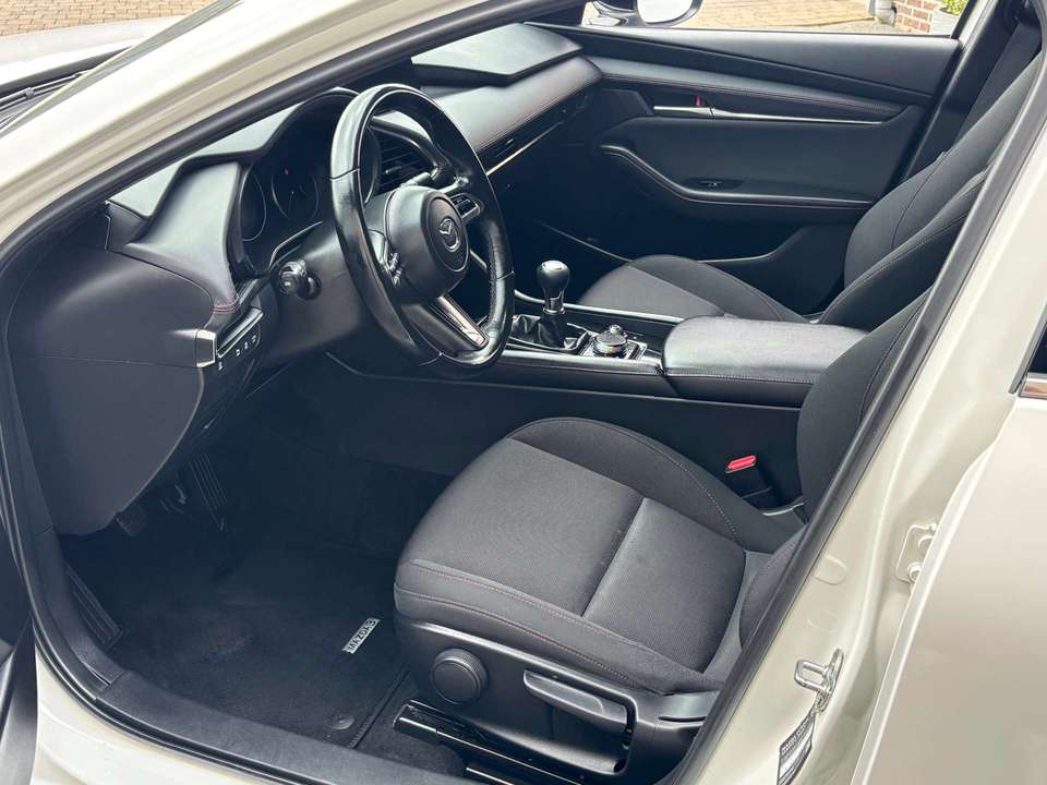 Mazda 3 - Imagem 10