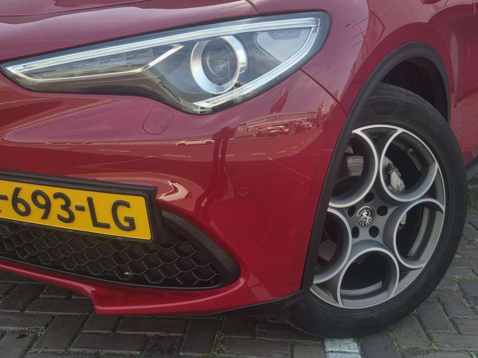 Alfa Romeo Stelvio - Imagem 3