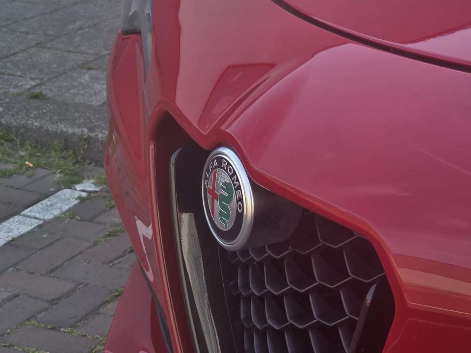 Alfa Romeo Stelvio - Imagem 5