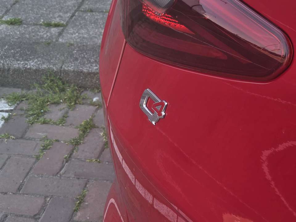 Alfa Romeo Stelvio - Imagem 7