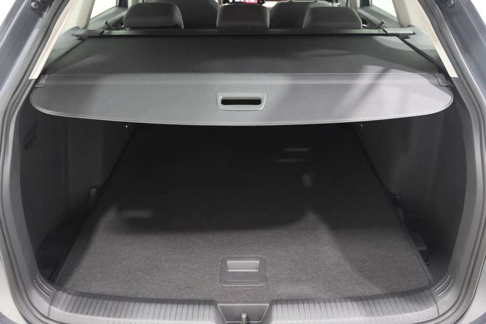 Volkswagen Golf Variant - Imagem 13