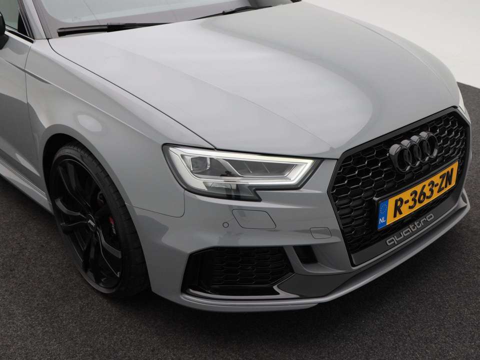 Audi RS3 - Imagem 11