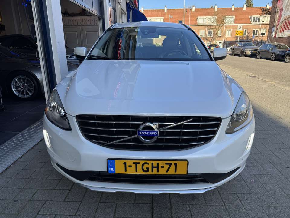 Volvo XC60 - Imagem 2
