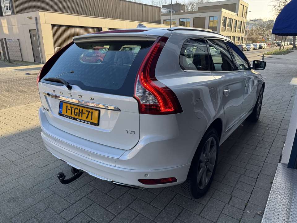 Volvo XC60 - Imagem 6