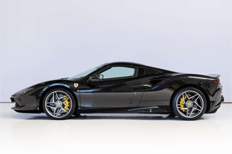 Ferrari F8 Spider - Imagem 6