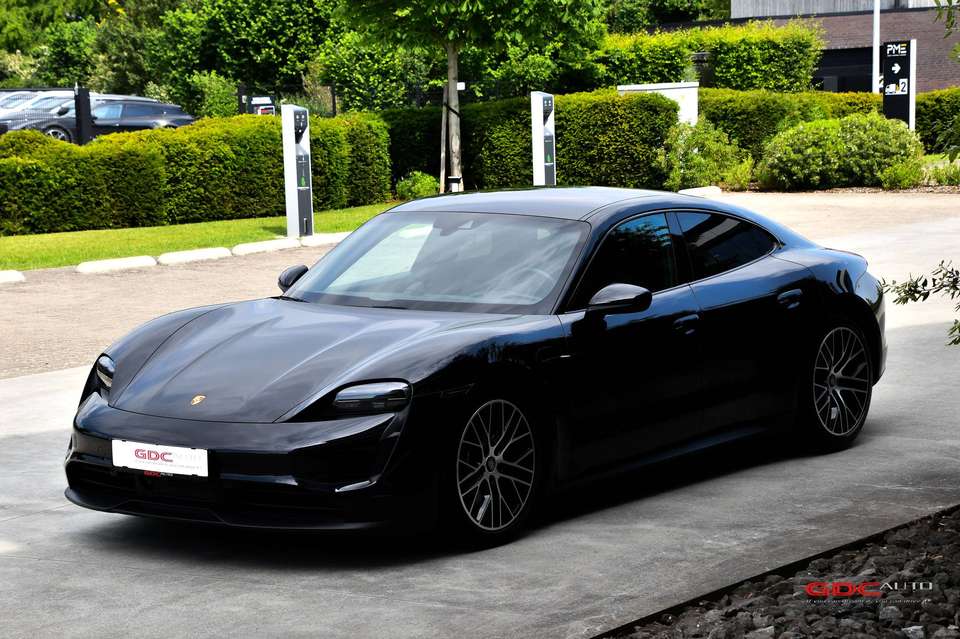 Porsche Taycan - Imagem 4