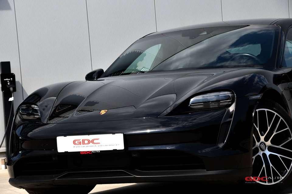Porsche Taycan - Imagem 9