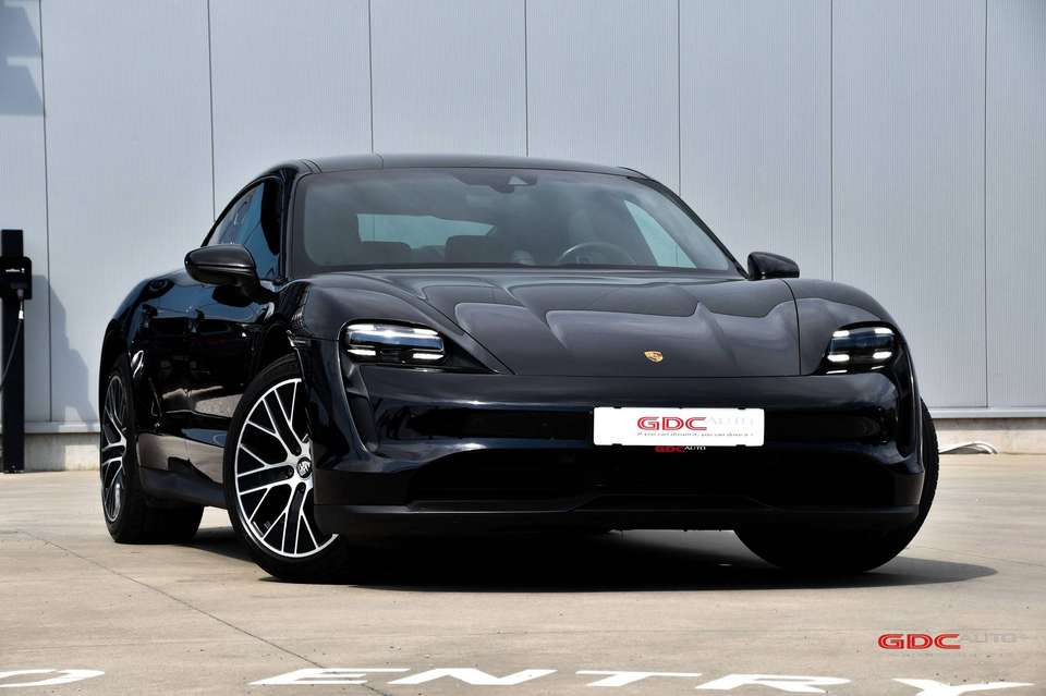 Porsche Taycan - Imagem 13