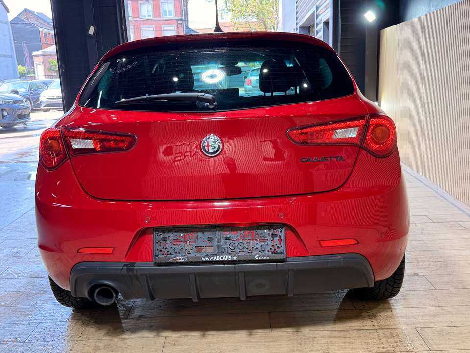 Alfa Romeo Giulietta - Imagem 10