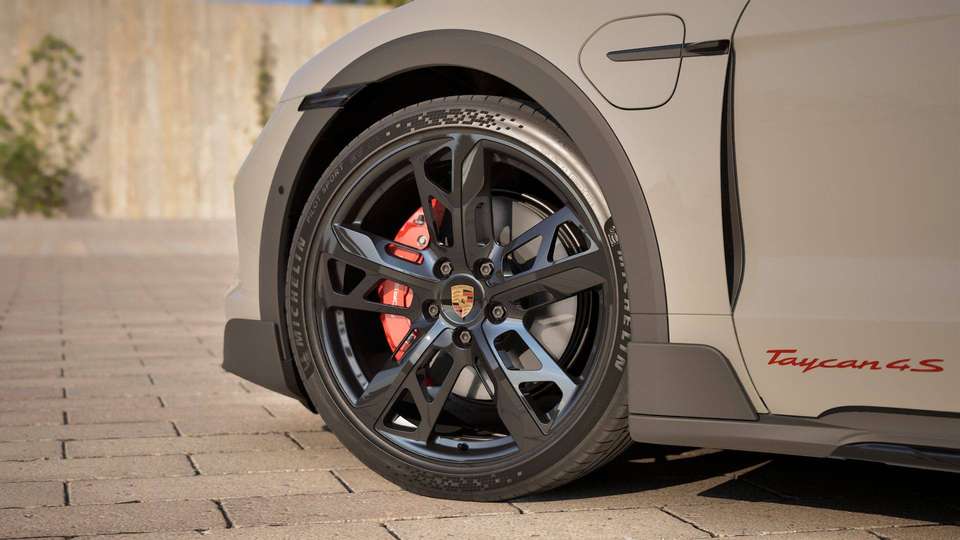 Porsche Taycan - Imagem 5