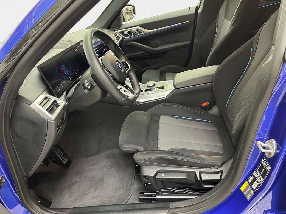 BMW i4 - Imagem 10