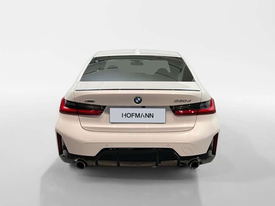 BMW 330 - Imagem 6