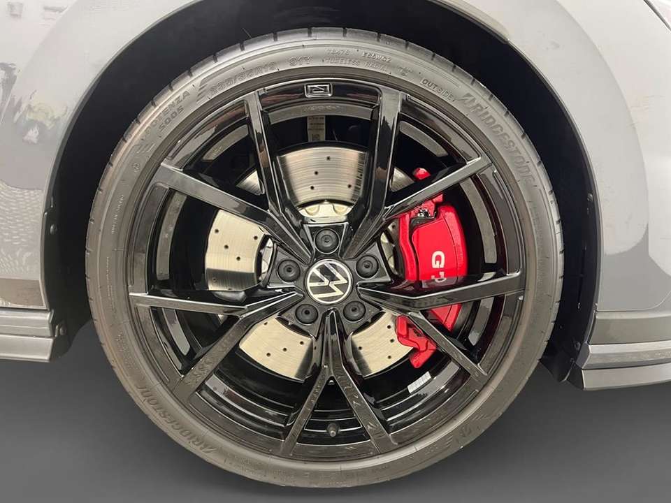 Volkswagen Golf - Imagem 13