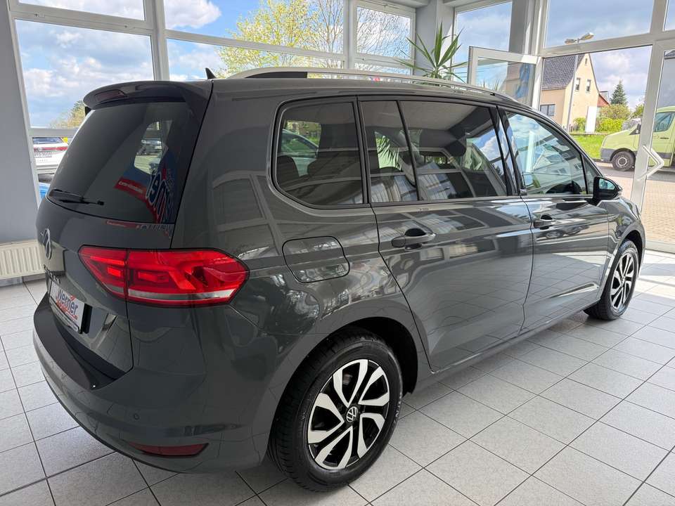 Volkswagen Touran - Imagem 6