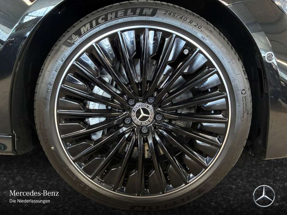 Mercedes-Benz E 300 - Imagem 6