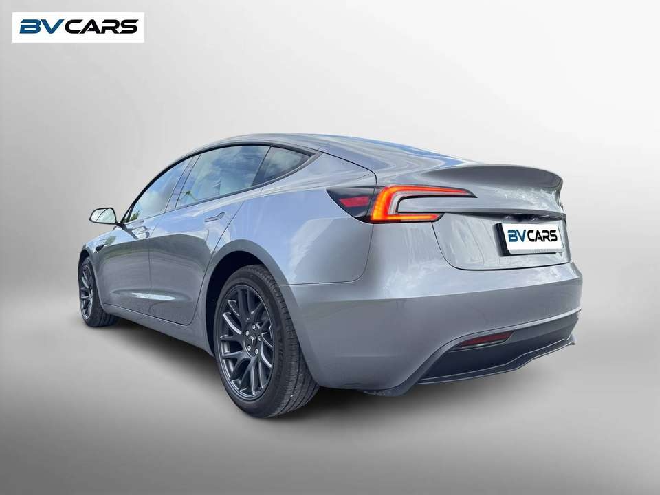 Tesla Model 3 - Imagem 4