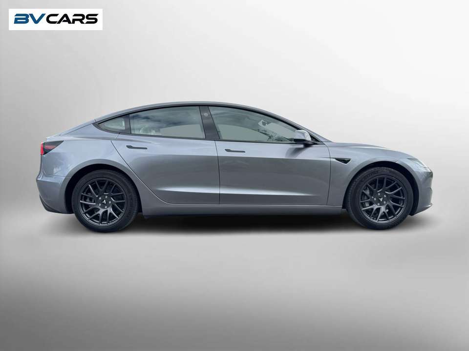 Tesla Model 3 - Imagem 7